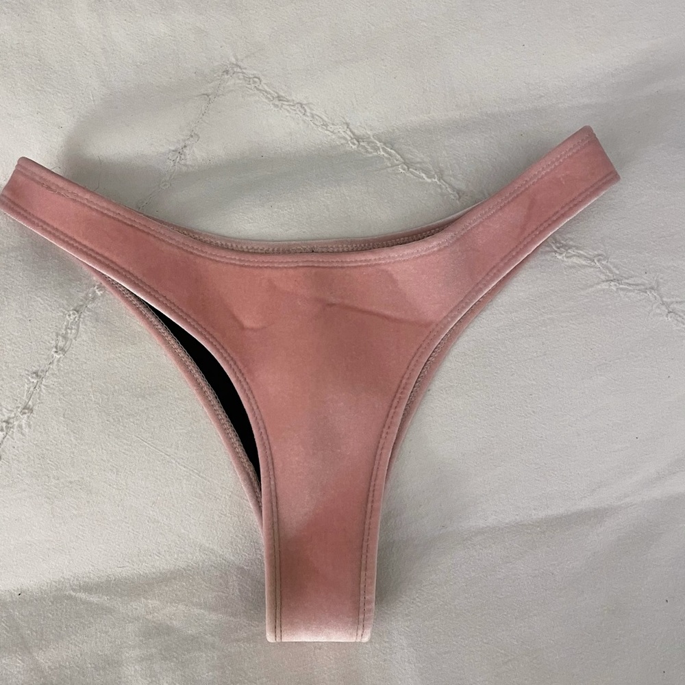 pink velvet hoaka bikini - Picture 6 of 8